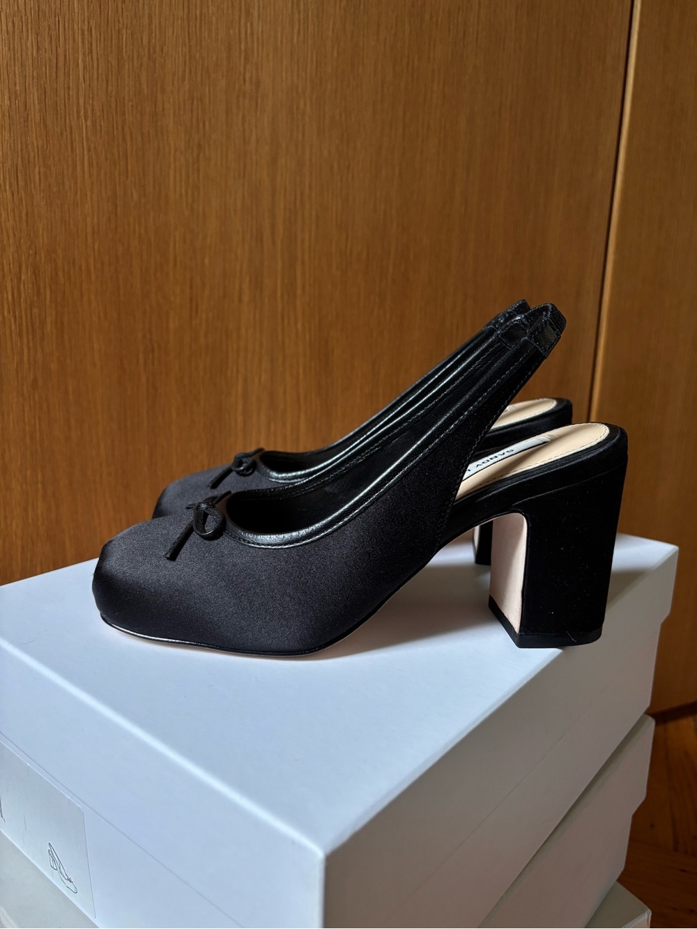 Sandy Liang Heels - Picture 3 of 6
